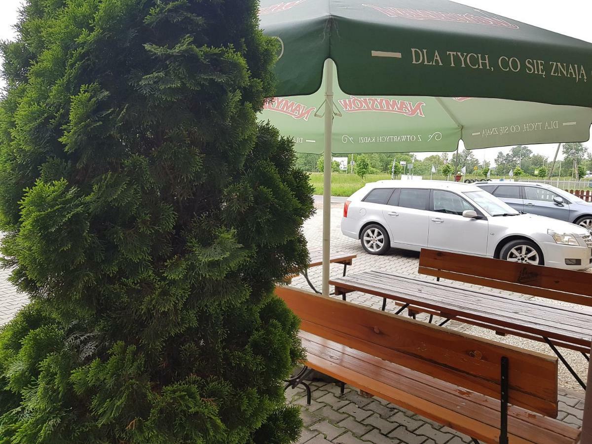 Hotelik Pod Baranami Siechnice Eksteriør billede