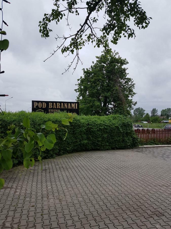 Hotelik Pod Baranami Siechnice Eksteriør billede